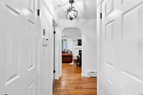 Entry Way - 807 N Eastern Ave, Fall River, MA 02720 photo 3 of 4