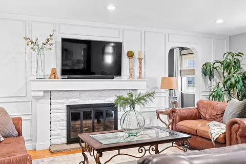 Living - 807 N Eastern Ave, Fall River, MA 02720 photo 2 of 3