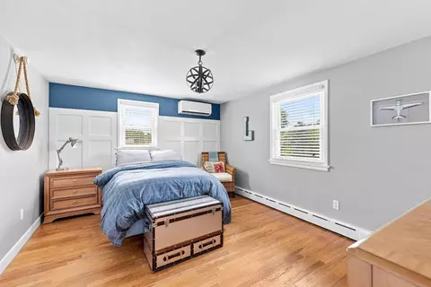 Bedroom - 807 N Eastern Ave, Fall River, MA 02720 photo 2 of 3