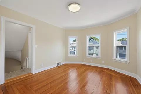 Living - 4 Edith St # -6, Everett, MA 02149 photo 10 of 11