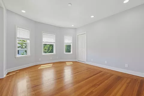 Living - 4 Edith St # -6, Everett, MA 02149 photo 7 of 11