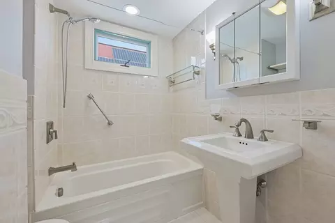 Bath - 4 Edith St # -6, Everett, MA 02149 photo 1 of 2