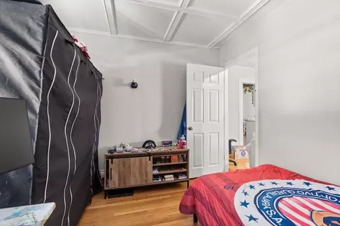 Bedroom - 186 Washington St, Gloucester, MA 01930 photo 8 of 12