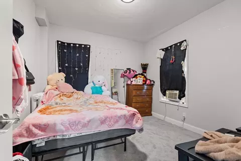 Bedroom - 186 Washington St, Gloucester, MA 01930 photo 5 of 12