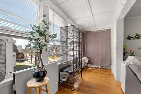 Entry Way - 186 Washington St, Gloucester, MA 01930 photo 1 of 4