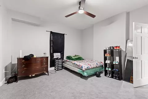 Bedroom - 186 Washington St, Gloucester, MA 01930 photo 1 of 12
