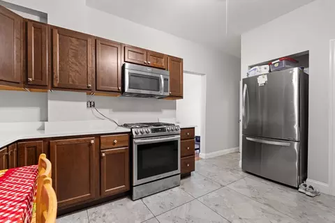 Kitchen - 186 Washington St, Gloucester, MA 01930 photo 2 of 4