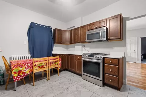 Kitchen - 186 Washington St, Gloucester, MA 01930 photo 1 of 4
