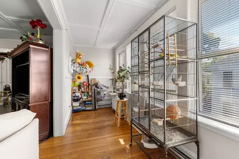 Entry Way - 186 Washington St, Gloucester, MA 01930 photo 2 of 4