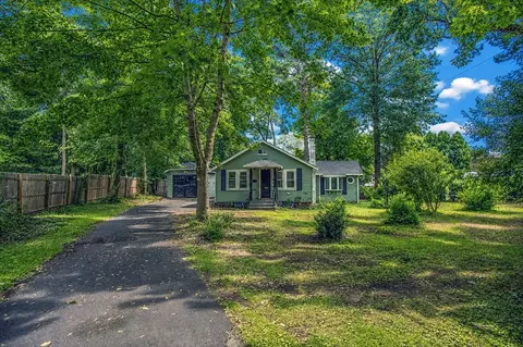 Exterior - 33 Plumtree Rd, Springfield, MA 01118 photo 3 of 6