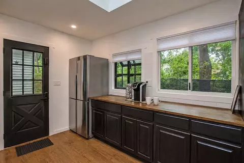 Kitchen - 33 Plumtree Rd, Springfield, MA 01118 photo 2 of 4