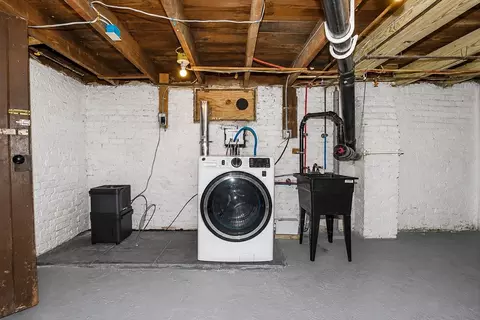 Other - 33 Plumtree Rd, Springfield, MA 01118 photo 5 of 9