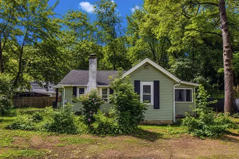 Exterior - 33 Plumtree Rd, Springfield, MA 01118 photo 6 of 6