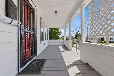 Exterior - 37 Bridge St, Beverly, MA 01915 photo 1 of 5