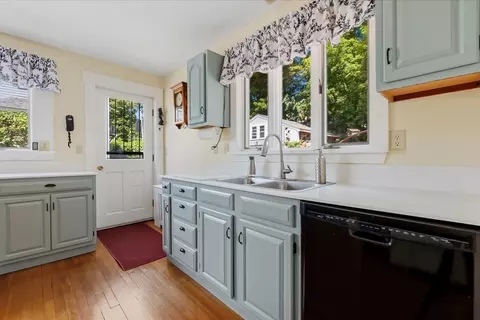 Kitchen - 37 Bridge St, Beverly, MA 01915 photo 3 of 5