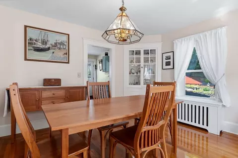Dining - 37 Bridge St, Beverly, MA 01915 photo 1 of 3