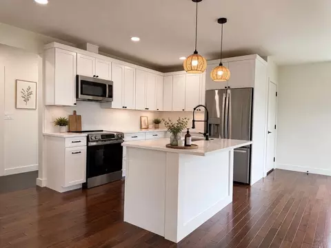 Kitchen - 33 Polaski Ave, Chicopee, MA 01013 photo 1 of 2