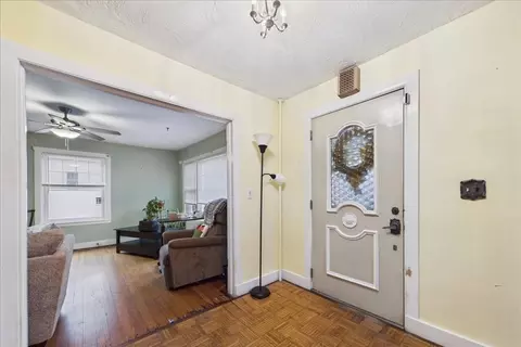 Entry Way - 15 Morrison Rd, Braintree, MA 02184 photo 4 of 6