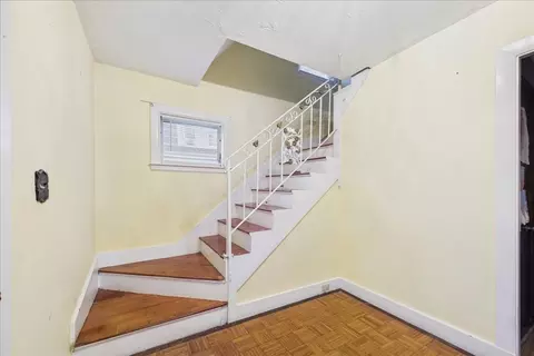 Entry Way - 15 Morrison Rd, Braintree, MA 02184 photo 5 of 6