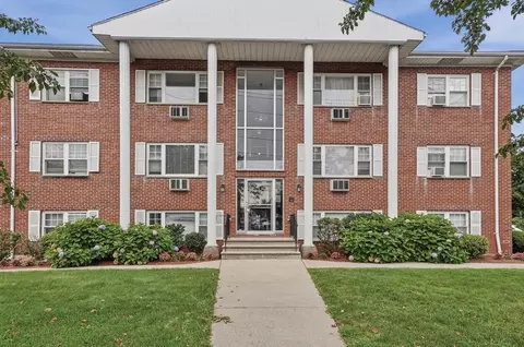 924 Main St #12, Woburn, MA 01801