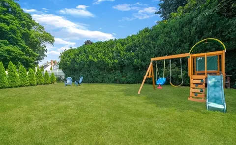 Exterior - 55 Gillette Cir, Springfield, MA 01118 photo 5 of 9