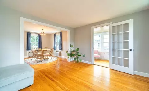 Living - 55 Gillette Cir, Springfield, MA 01118 photo 2 of 2