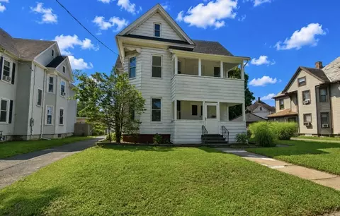 30 Laurel St, Holyoke, MA 01040