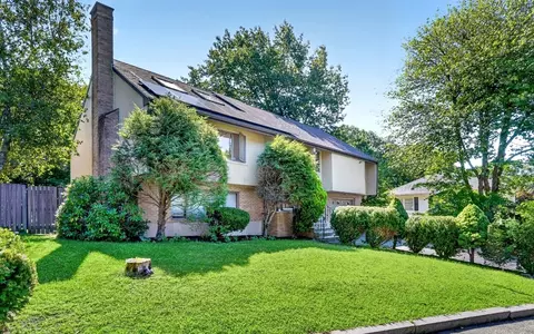 Exterior - 3 Macone Cir, Stoneham, MA 02180 photo 2 of 8