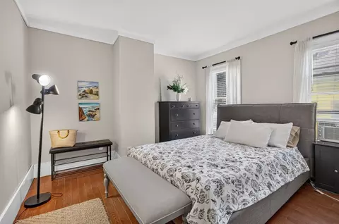 65 Howard St #2, Cambridge, MA 02139