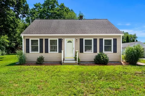 13 Sandy Pond Rd, Ayer, MA 01432