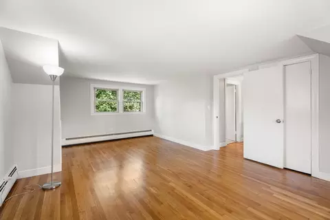 Bedroom - 20 Oakhurst Rd, Beverly, MA 01915 photo 1 of 3