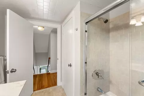 Bath - 20 Oakhurst Rd, Beverly, MA 01915 photo 3 of 3