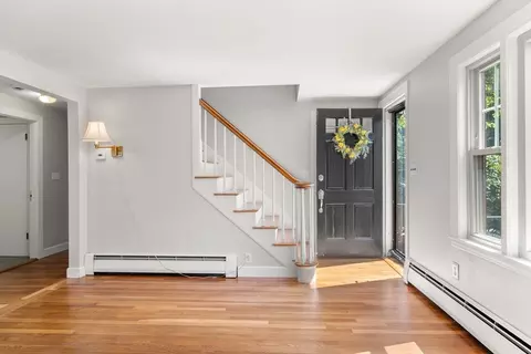 Entry Way - 20 Oakhurst Rd, Beverly, MA 01915 photo 1 of 1