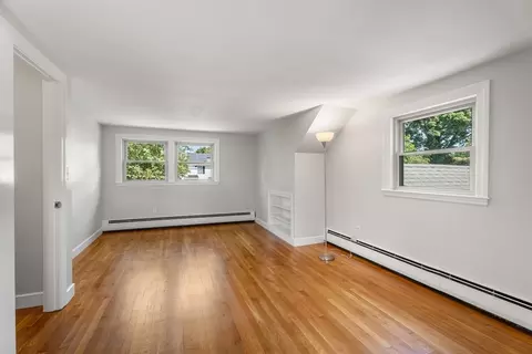 Living - 20 Oakhurst Rd, Beverly, MA 01915 photo 11 of 11