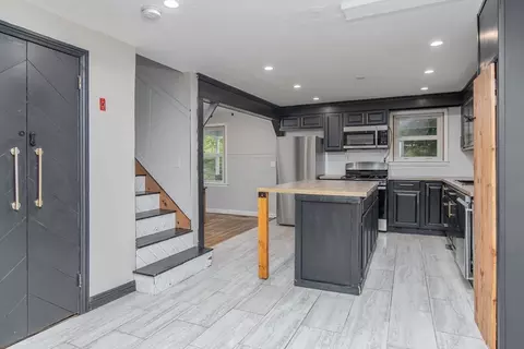 Kitchen - 835 Erickson Rd, Ashby, MA 01431 photo 3 of 4