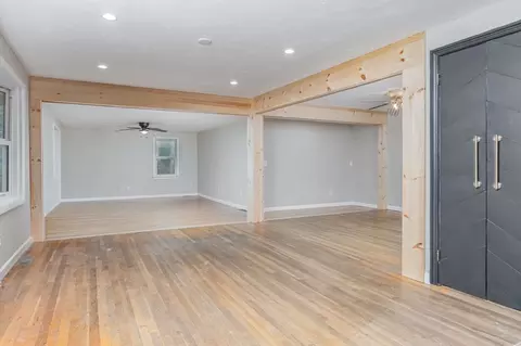 Living - 835 Erickson Rd, Ashby, MA 01431 photo 1 of 10