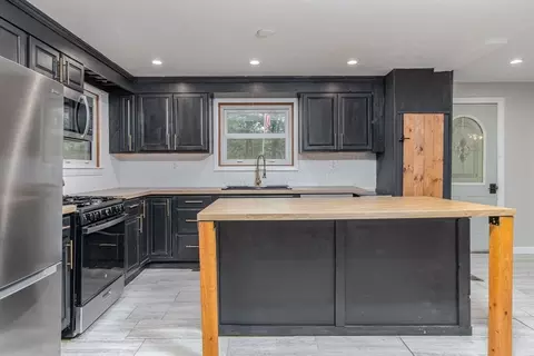 Kitchen - 835 Erickson Rd, Ashby, MA 01431 photo 1 of 4