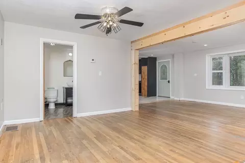 Living - 835 Erickson Rd, Ashby, MA 01431 photo 4 of 10