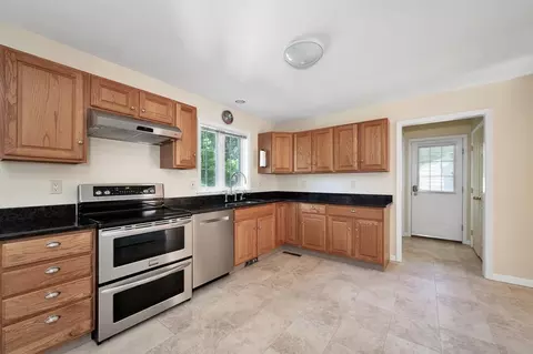Kitchen - 22 Winter St, Holbrook, MA 02343 photo 4 of 4