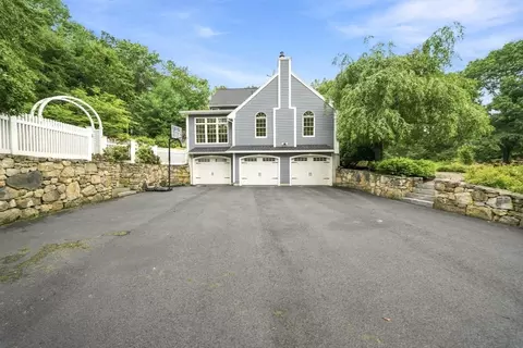 38 Cabral Dr, Middleton, MA 01949 photo 5