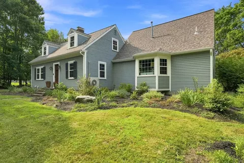 Exterior - 26 Concord Rd, Acton, MA 01720 photo 3 of 6