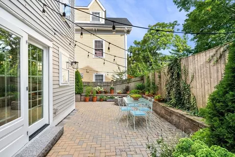 Exterior - 3 State St, Marblehead, MA 01945 photo 3 of 5
