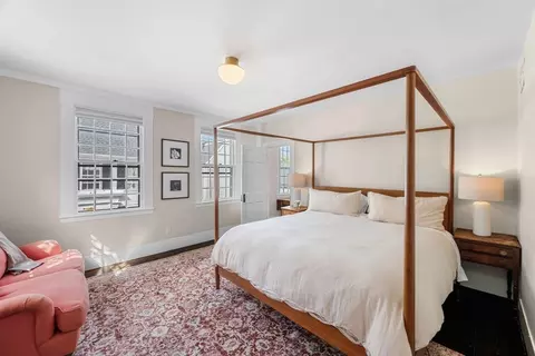 Bedroom - 3 State St, Marblehead, MA 01945 photo 1 of 2