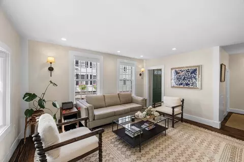 Living - 3 State St, Marblehead, MA 01945 photo 3 of 3