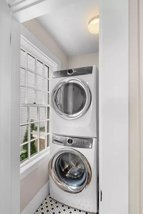 Other - 3 State St, Marblehead, MA 01945 photo 1 of 6