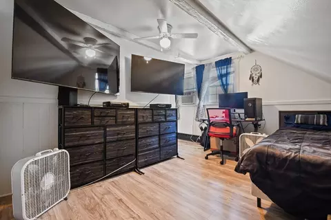 Bedroom - 131 Foster St, Fall River, MA 02721 photo 2 of 3