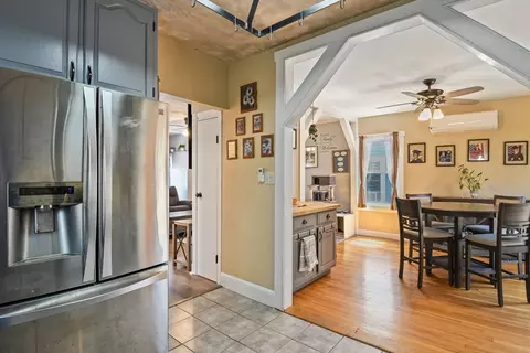 Entry Way - 131 Foster St, Fall River, MA 02721 photo 2 of 2