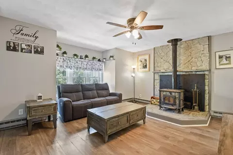 Living - 131 Foster St, Fall River, MA 02721 photo 1 of 2