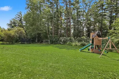 Exterior - 19 Katherine St, Acushnet, MA 02743 photo 7 of 8