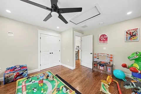 Entry Way - 19 Katherine St, Acushnet, MA 02743 photo 7 of 7